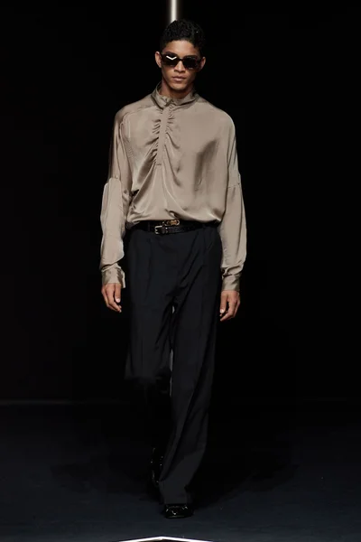 Look 8